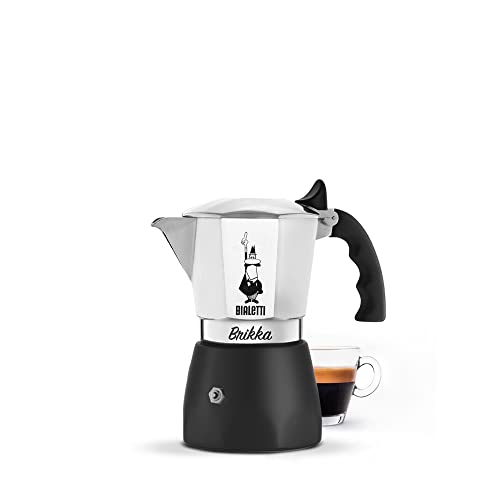Bialetti macchina da caffè New Brikka, 2 tazze (100 ml), caffè espresso cremoso come al bar, non adatta a piani cottura a induzione, misurino incluso, manico antiscottatura, design elegante, alluminio