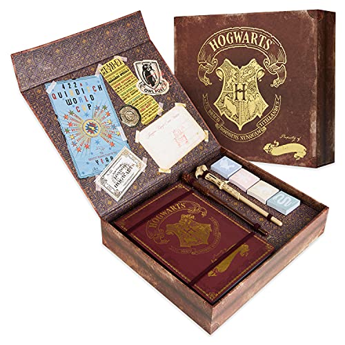 Harry Potter Kit Cancelleria con Agenda A5, Bacchetta Penna Harry Potter e Voldemort, Set Carta da Lettere, Adesivi, Harry Potter Gadget Originali