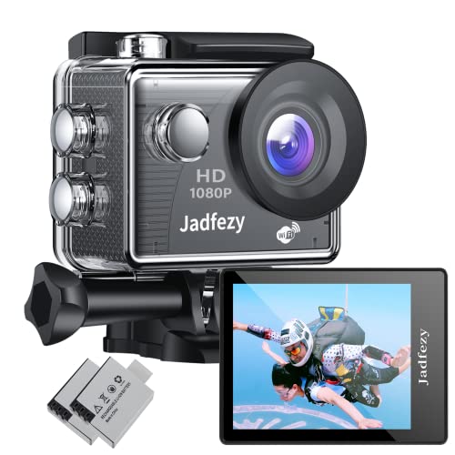 Jadfezy WiFi Action Cam 1080P, Sports Cam da 12 MP e Grandangolare, Fotocamera Subacquea da 30M Dotato di 2×1050 mAh Batteries di Grande Capacità e Accessori di Montaggio per Casco e Bicicletta, ecc.