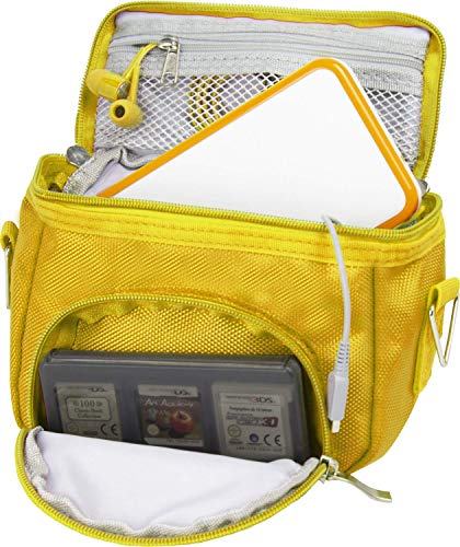 Orzly Travel Bag for Nintendo DS Consoles (VERSIONE: DS   2DS XL   3DS   3DS XL   DS Lite   DSi   New 3DS   New 3DS XL   ecc.) - Sacco per Consola e Giochi e Accessarios - Questo Pachetto include: tracolla regolabile e maniglia per il trasporto + fissaggio per una cintura - GIALLO