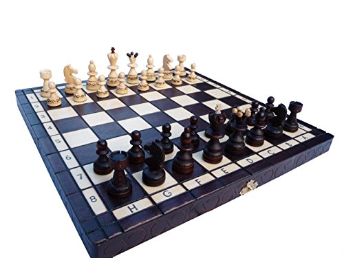 Bellissimo set di scacchi in legno PEARL - disegno bruciato su ogni singolo pezzo. Scacchiera per adulti e per bambini (35 x 35 cm)