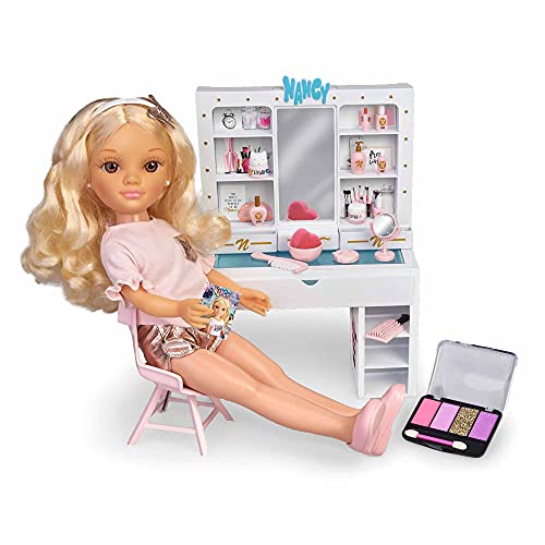 Nancy - Un Giorno di Bellezza, Bambola con Accessori per la Bellezza per Bambine i a Partire da 3 Anni, 700015787